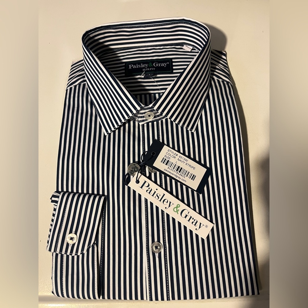 NWT button down shirt size L by Paisley and Grey in navy stripe